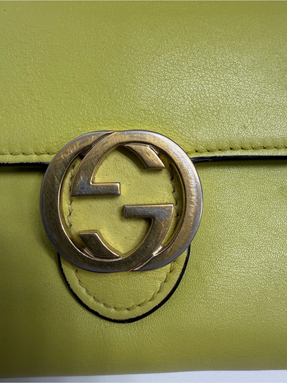 Gucci Lime Green Leather Wallet with Gold Interlocking G - Picture 13 of 13